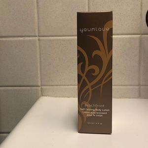 Younique Beachfront self tanning body lotion